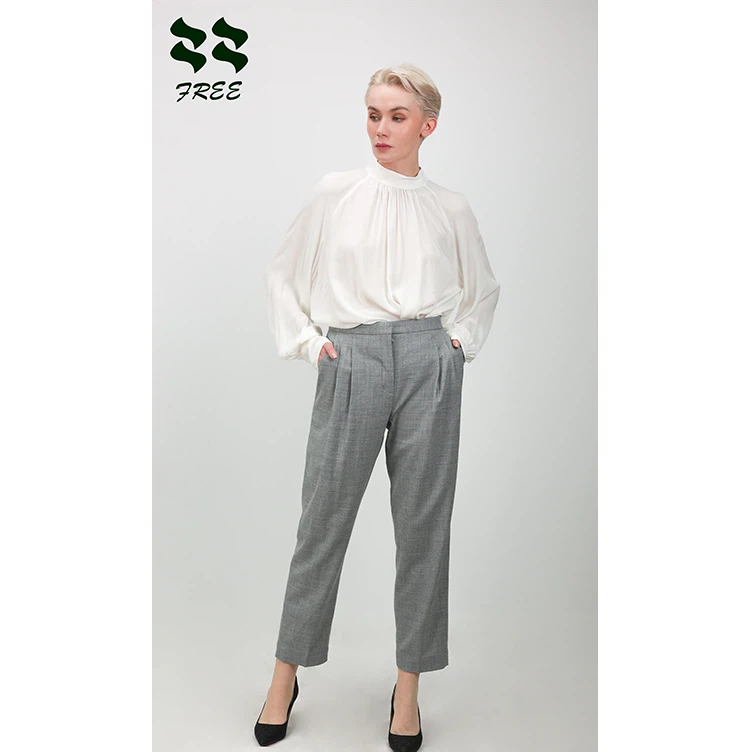 래글런 슬리브 화이트 벌룬 블라우스